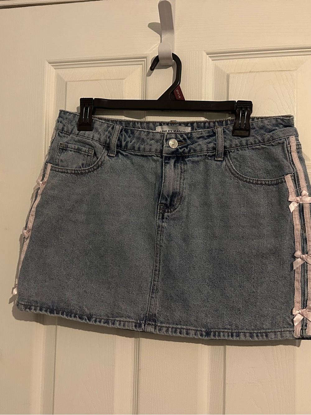 Trendy Ashley Mason Bow Detail Denim Mini Skirt